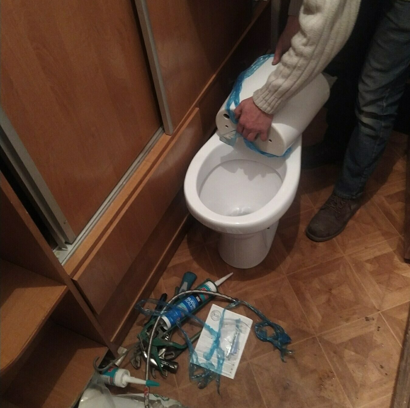 Замена и ремонт унитазов и туалетов в Бишкеке