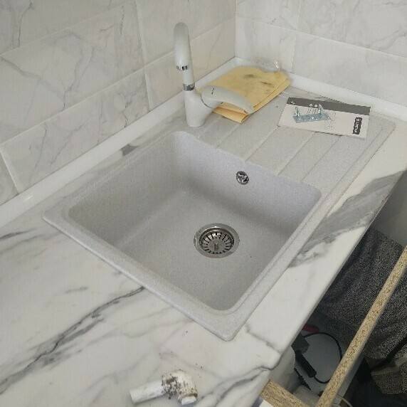 Установка кухонного гарнитура мойки и сантехники
